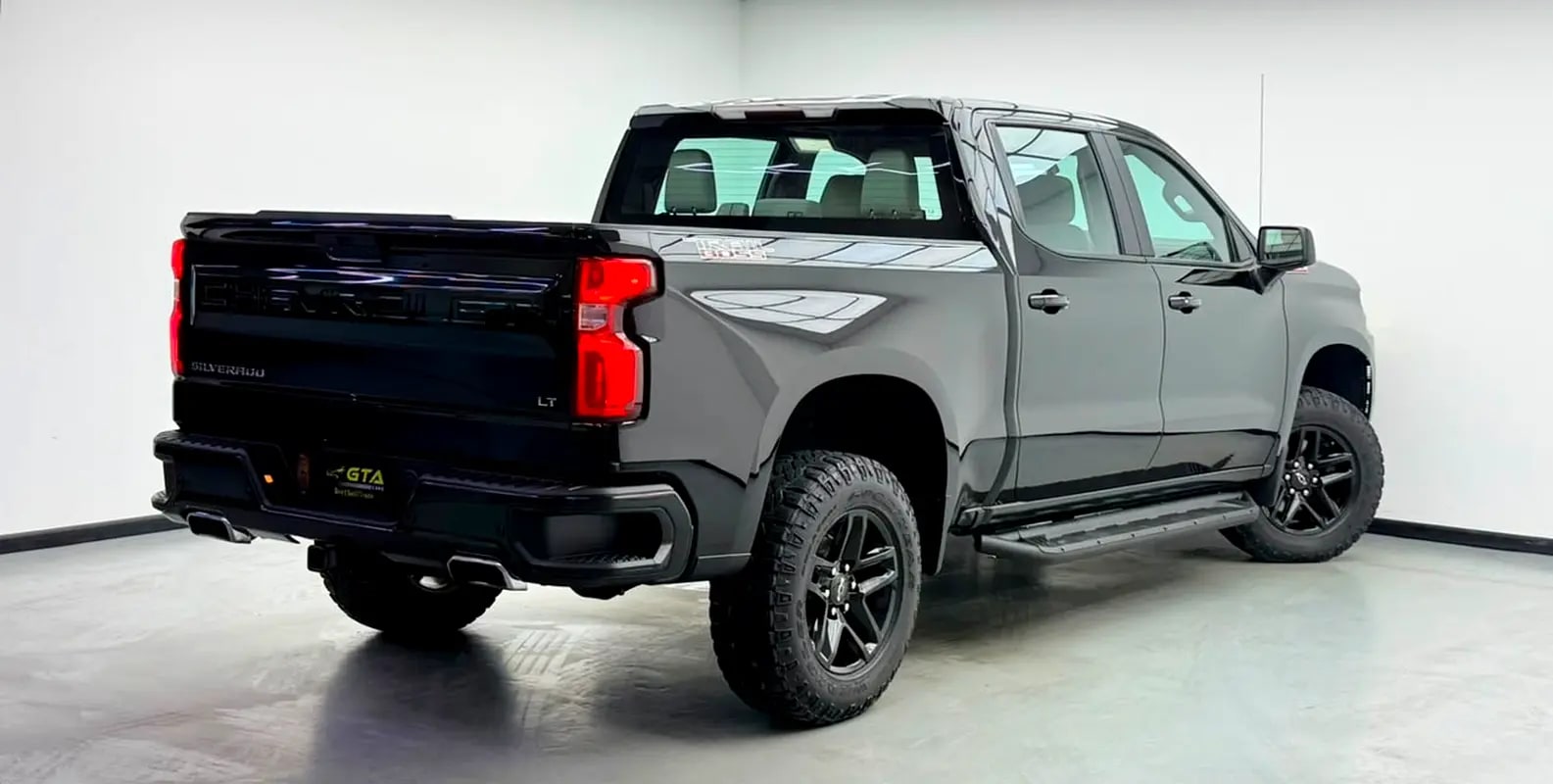 2021 Chevrolet Silverado LT Trail Boss, Warranty, Full Chevrolet Service History, Fully Loaded, GCC - Thumbnail 4