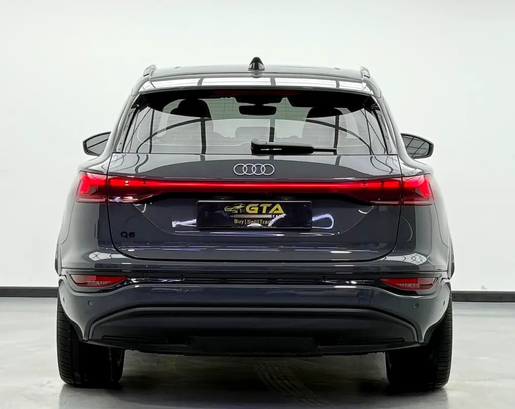 2025 Audi Q6 55 E-Tron Quattro Progress Long Range, Audi Warranty + Service Pack, Low Km, GCC - Thumbnail 5