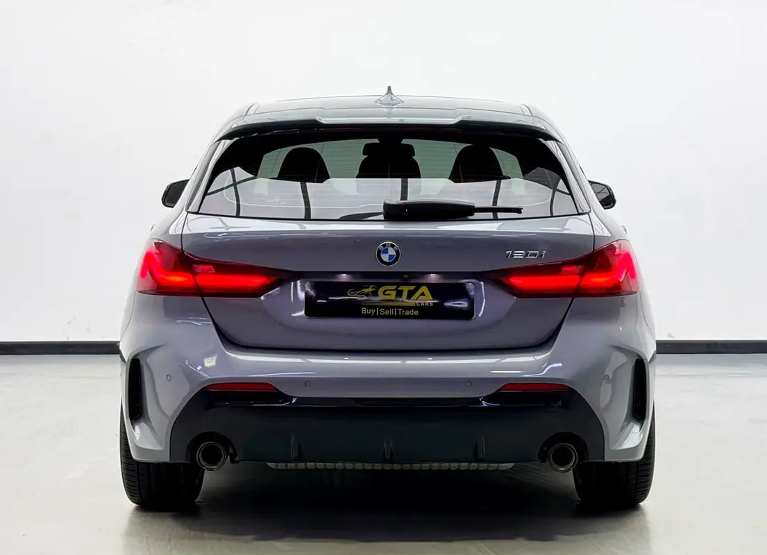 2022 BMW 120i M-Sport, 2027 BMW Warranty + Service Pack, Full Service History, Fully Loaded, GCC - Thumbnail 5