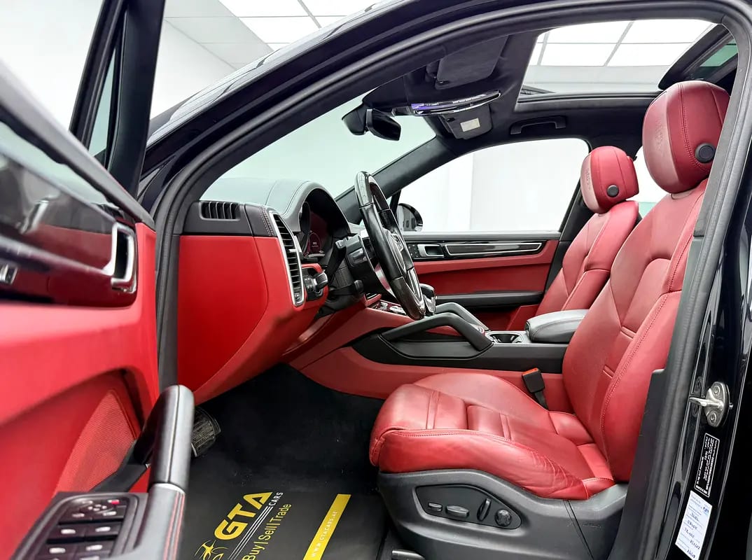 2022 Porsche Cayenne GTS, Warranty, Full Porsche Service History, Fully Loaded, GCC - Thumbnail 8