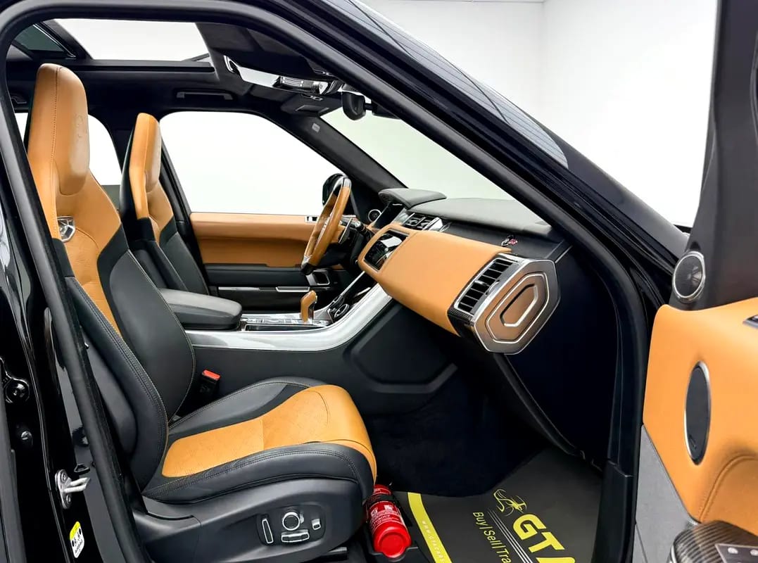 2022 Range Rover Sport SVR, 2027 RR Warranty + Service Pack, Full RR Service History, GCC - Thumbnail 9