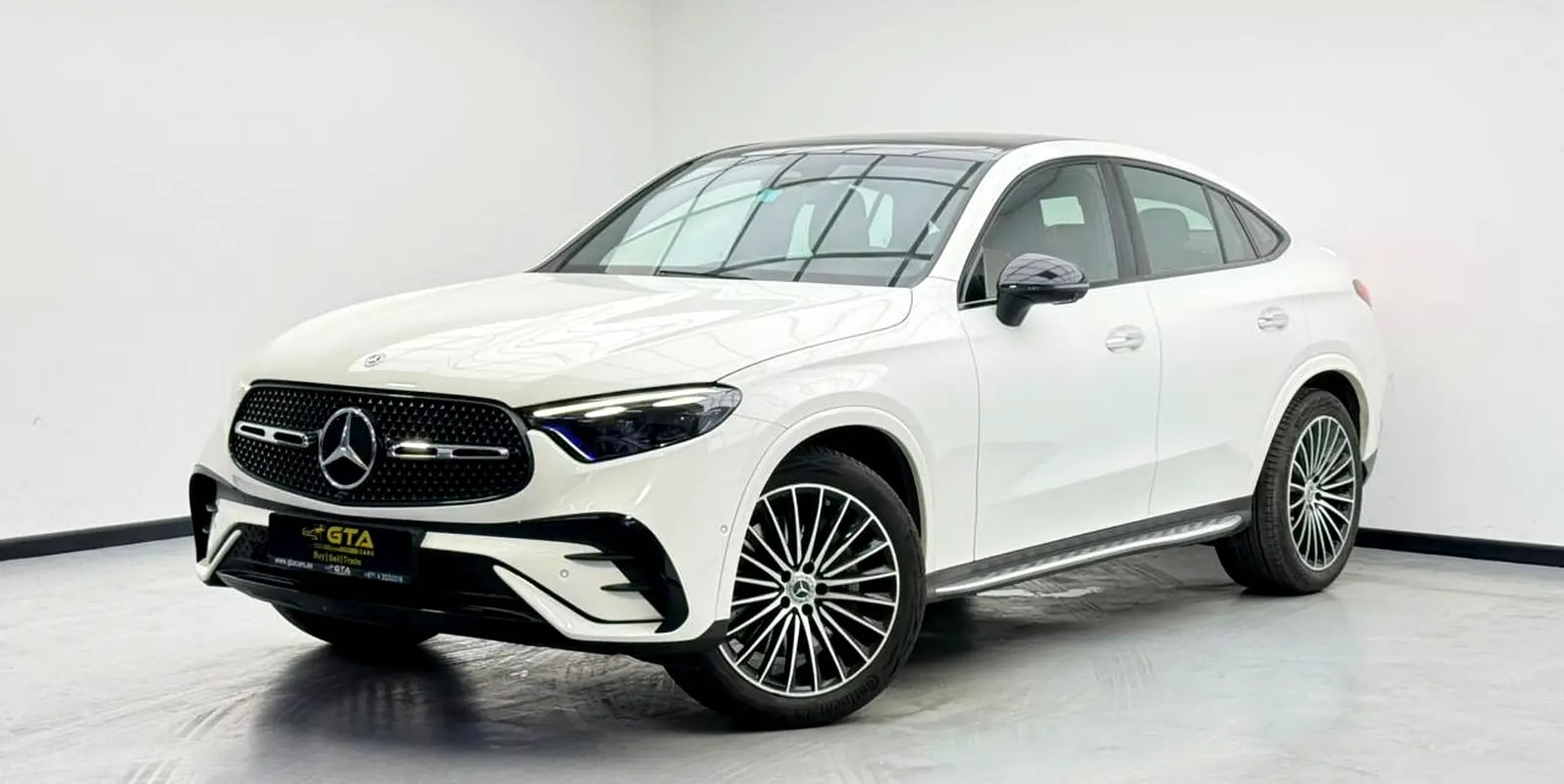 2025 Mercedes Benz GLC200 AMG 4MATIC Coupe, 2029 MB Warranty + Service Pack, Very Low Km, GCC - Thumbnail 1