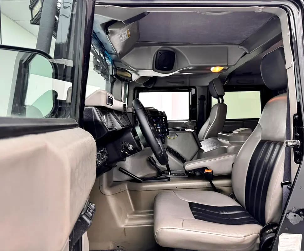 2002 Hummer H1, Apple CarPlay, Android Auto, Excellent Condition, American Specs - Thumbnail 7