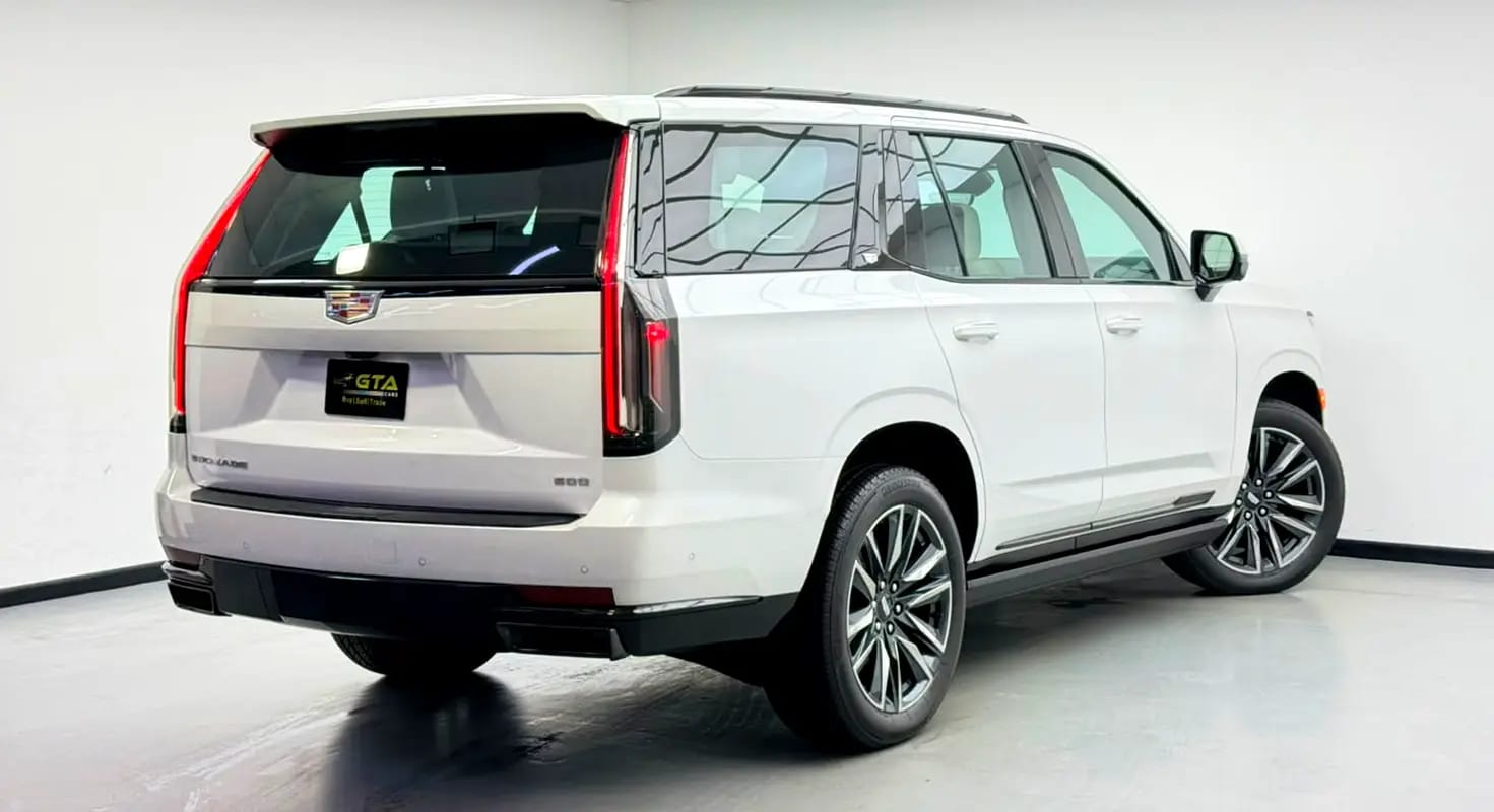 2024 Cadillac Escalade Sport, 2030 Cadillac Warranty + Service Pack, 8 Seater, Fully Loaded, GCC - Thumbnail 4