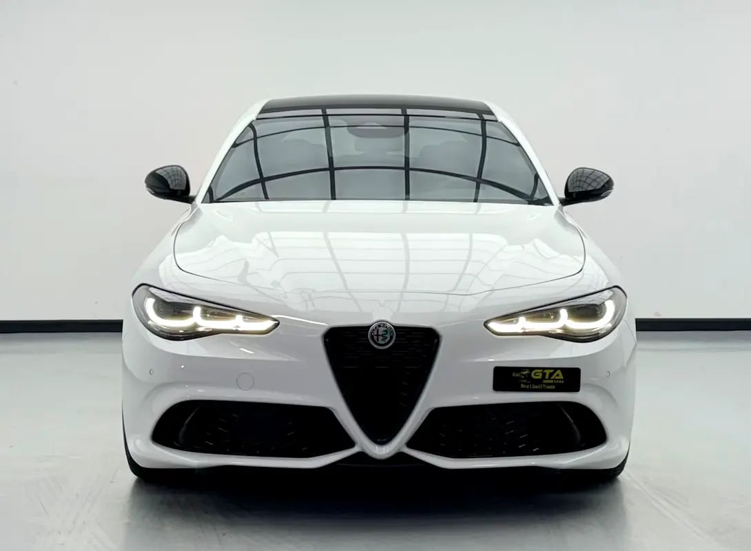 2025 Alfa Romeo Giulia Veloce Q2, 5 Years Alfa Warranty + Service Pack, Delivery Kms, GCC - Thumbnail 2