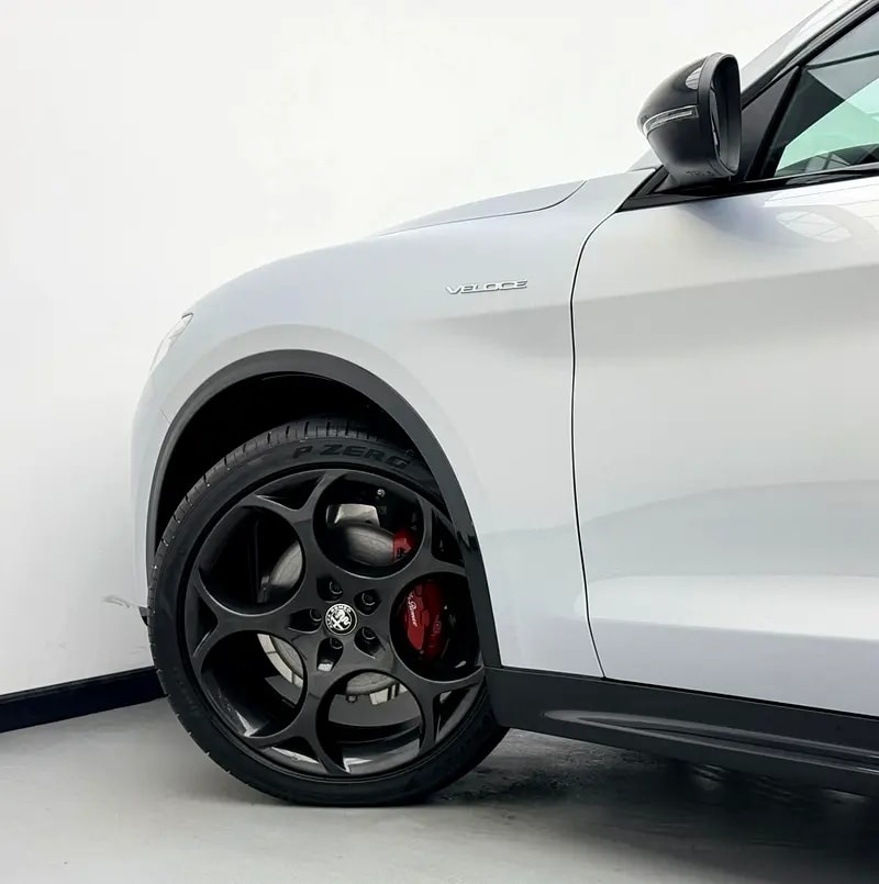 2025 Alfa Romeo Stelvio Q4 Veloce, 5 Years Warranty + Service Pack, Delivery Kms, Fully Loaded, GCC - Thumbnail 7