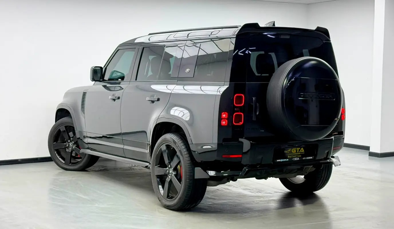 2023 Land Rover Defender 110 HSE P400, 2028 LR Warranty, Full LR Service History, Fully Loaded, GCC - Thumbnail 6