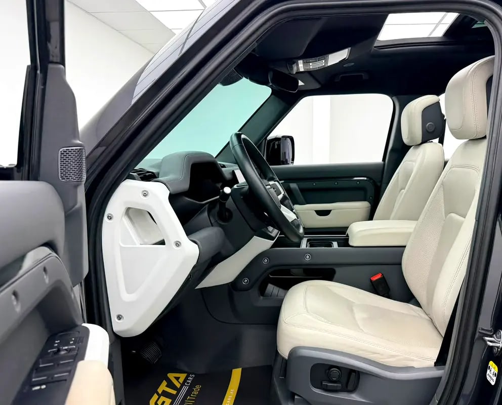 2023 Land Rover Defender 110 HSE P400, 2028 LR Warranty, Full LR Service History, Fully Loaded, GCC - Thumbnail 8