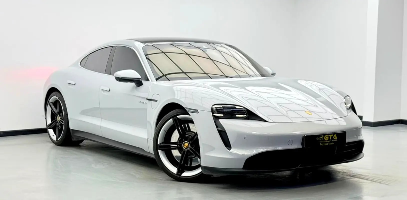 2022 Porsche Taycan 4S, 2027 Porsche Warranty, Full Porsche Service History, Fully Loaded, GCC - Thumbnail 3