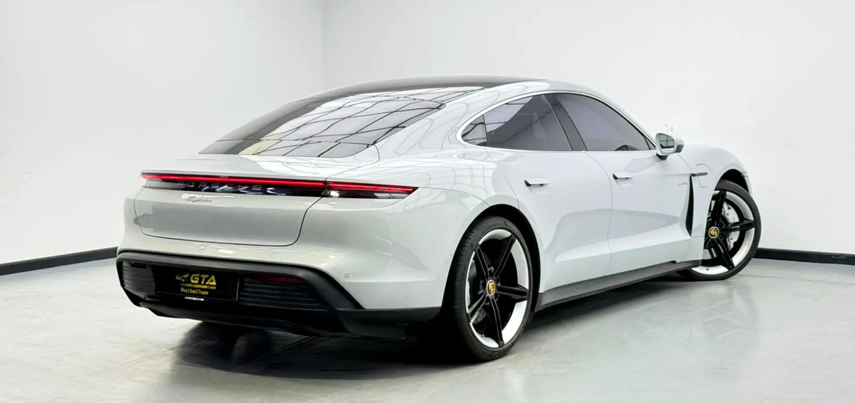 2022 Porsche Taycan 4S, 2027 Porsche Warranty, Full Porsche Service History, Fully Loaded, GCC - Thumbnail 4