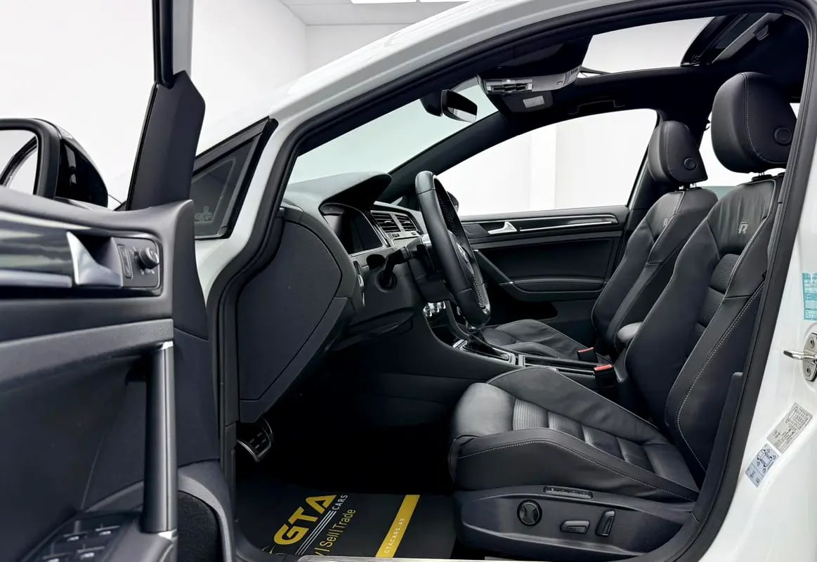 2018 Volkswagen Golf R, Warranty, Full Service History, Fully Loaded, Excellent Condition, GCC - Thumbnail 8