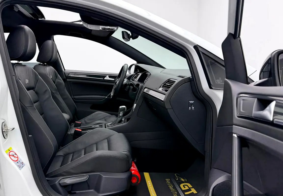 2018 Volkswagen Golf R, Warranty, Full Service History, Fully Loaded, Excellent Condition, GCC - Thumbnail 9