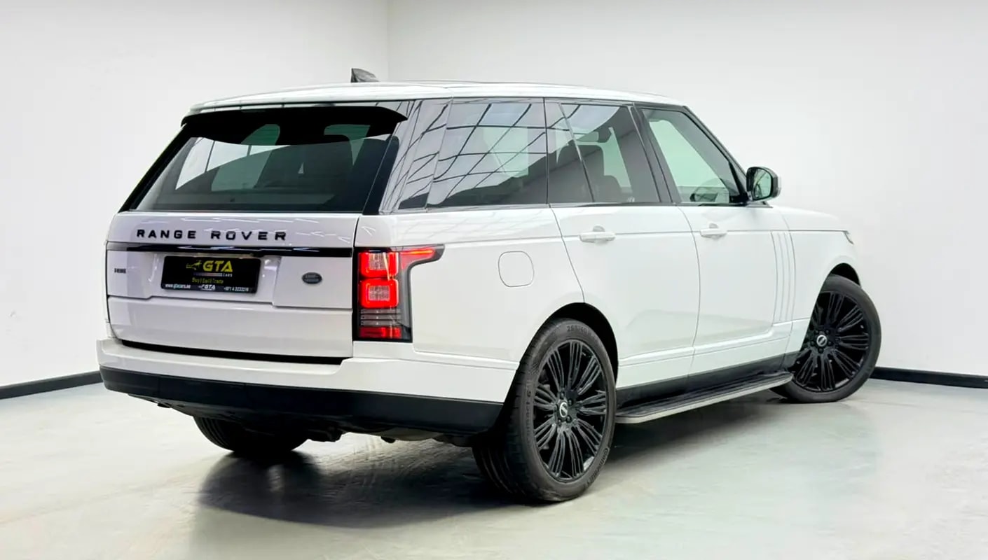 2017 Range Rover Vogue HSE Supercharged, Warranty, Full RR Service History, Fully Loaded, GCC - Thumbnail 4