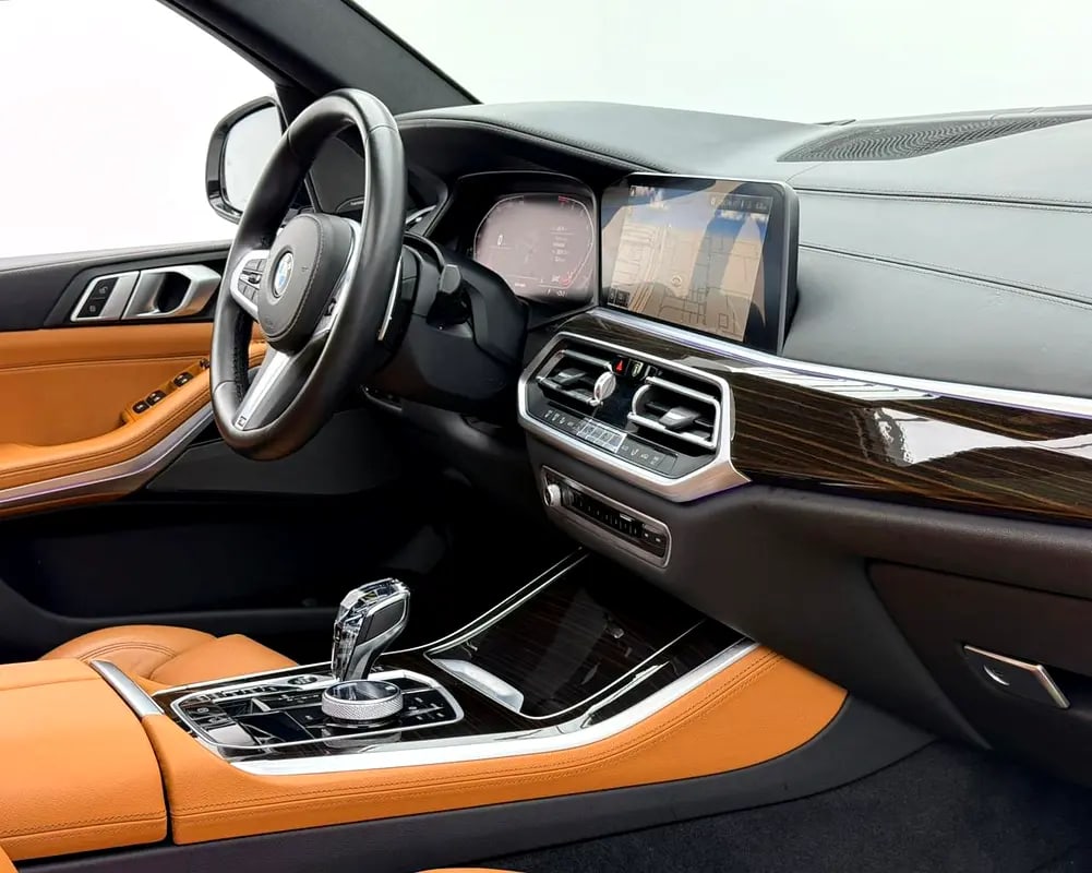 2022 BMW X5 xDrive40i M-Sport, 2026 BMW Warranty + Service Pack, Very Low Km, Fully Loaded, GCC - Thumbnail 7