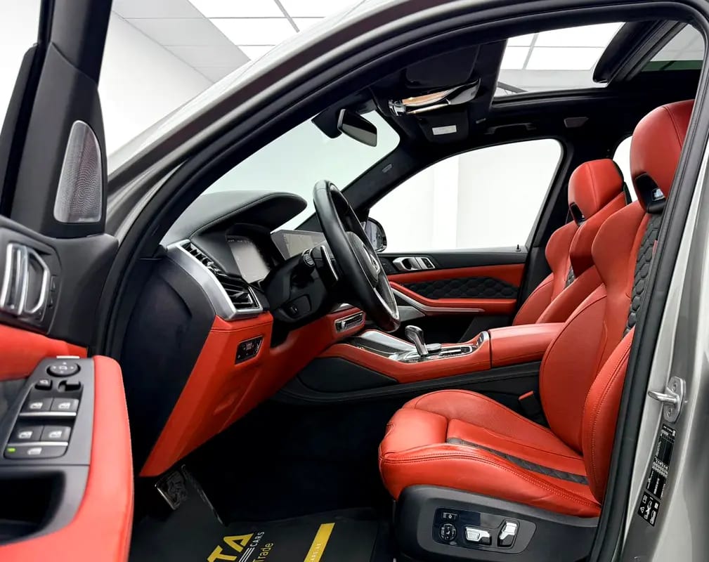 2022 BMW X5M Competition, 2027 BMW Service Pack, Full BMW Service History, Very Low Km, GCC - Thumbnail 8