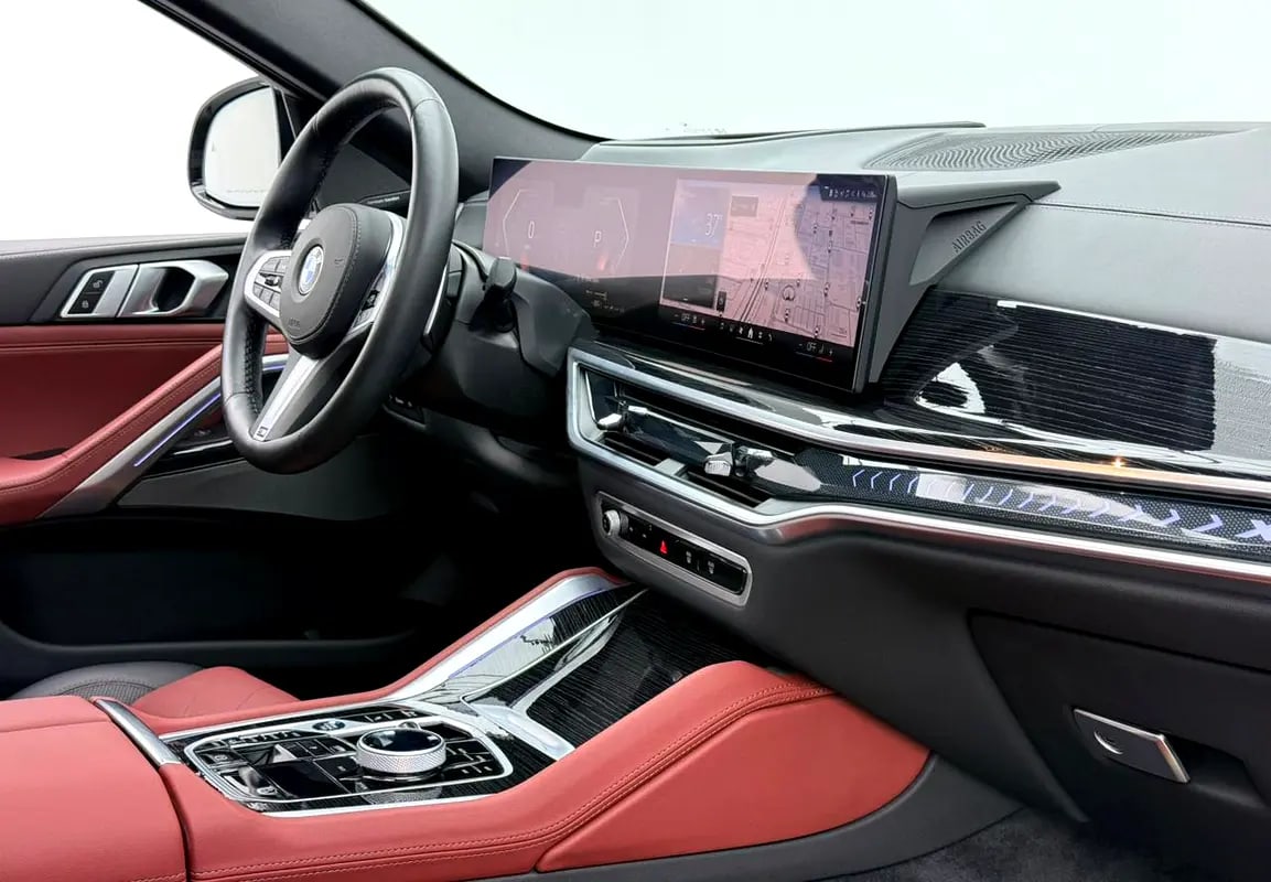 2025 BMW X6 xDrive40i M-Sport, 2030 BMW Warranty + Service Pack, Full BMW Service History, GCC - Thumbnail 7