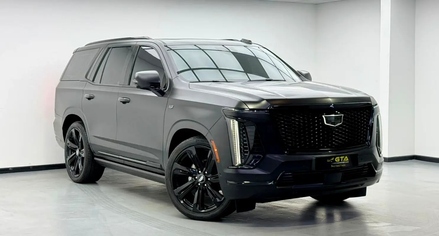 2025 Cadillac Escalade Sport Platinum, 2030 Cadillac Warranty + Service Pack, Very Low Km, GCC - Thumbnail 3