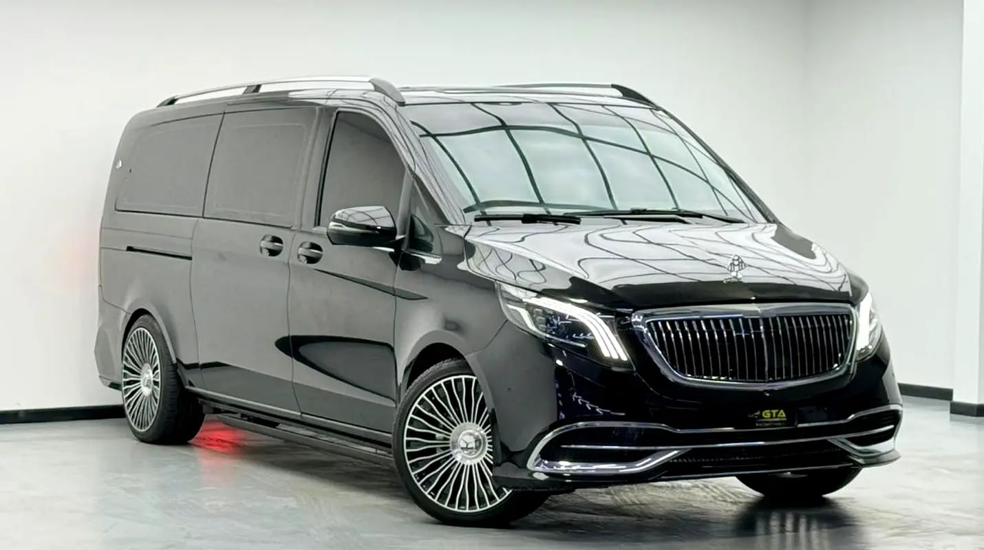 2024 Mercedes Maybach V250, Warranty, Very Low Km, Fully Loaded, Excellent Condition, GCC - Thumbnail 3