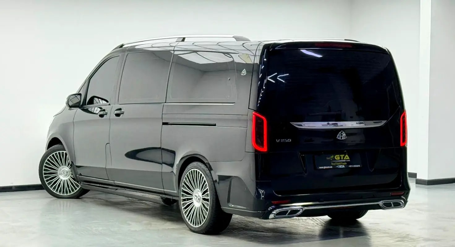 2024 Mercedes Maybach V250, Warranty, Very Low Km, Fully Loaded, Excellent Condition, GCC - Thumbnail 6
