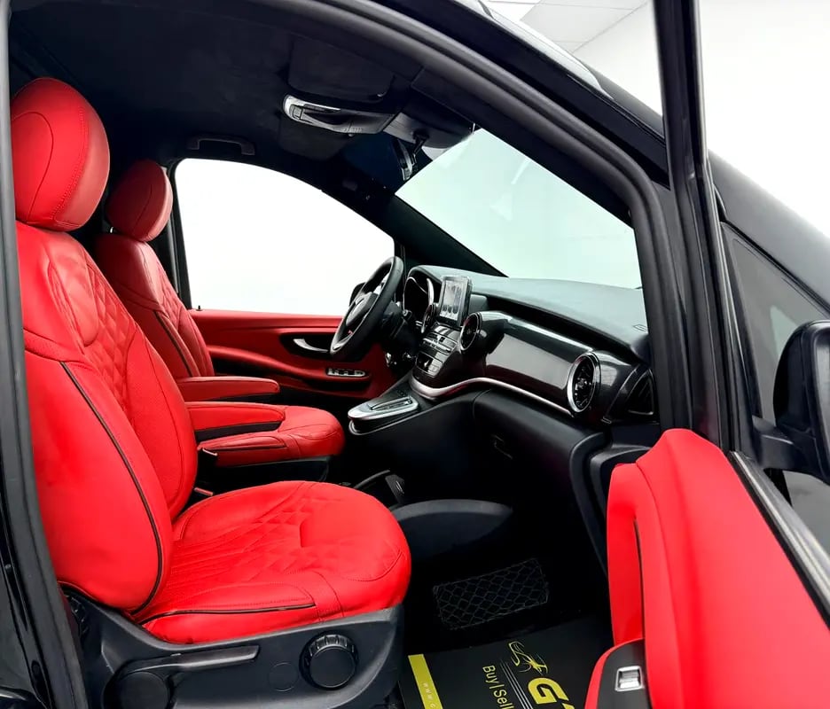 2024 Mercedes Maybach V250, Warranty, Very Low Km, Fully Loaded, Excellent Condition, GCC - Thumbnail 9