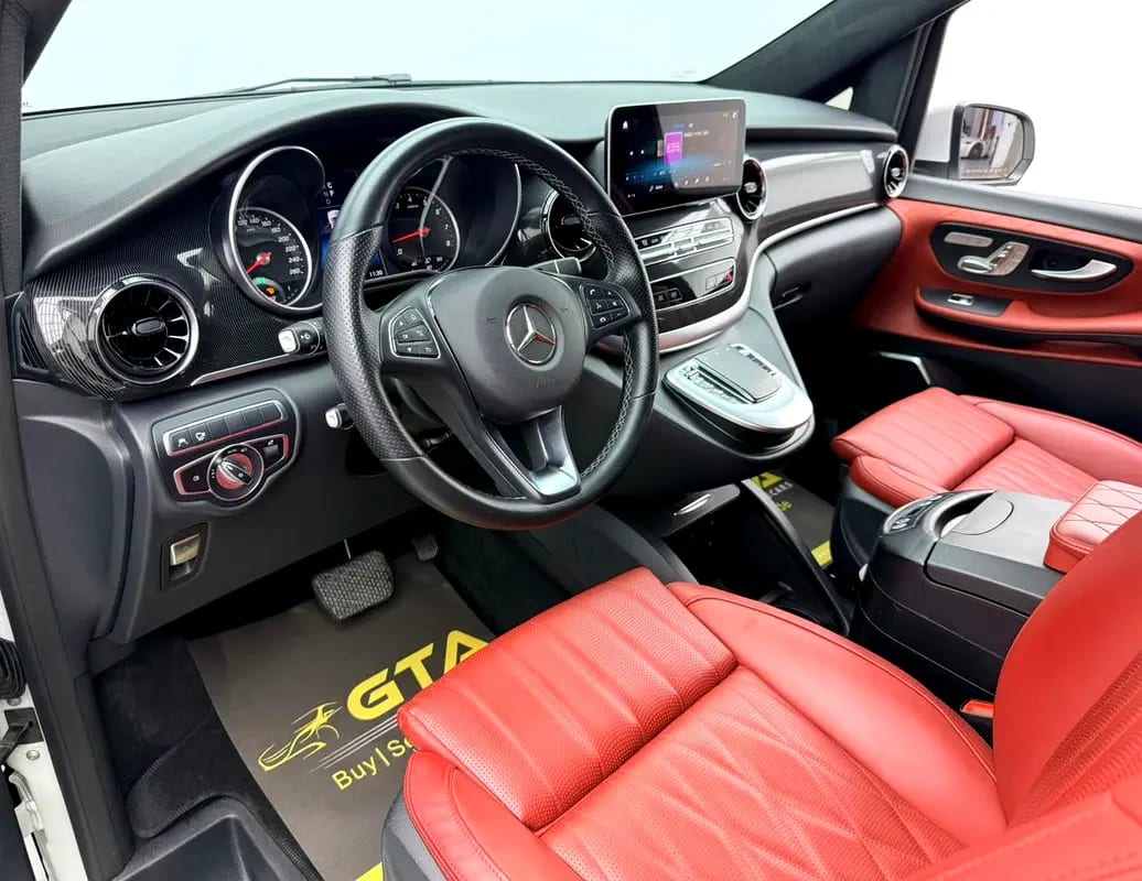 2023 Mercedes Benz V250 Falcon Edition, 2026 MB Warranty, 2027 MB Service Pack, Low Km, GCC - Thumbnail 10