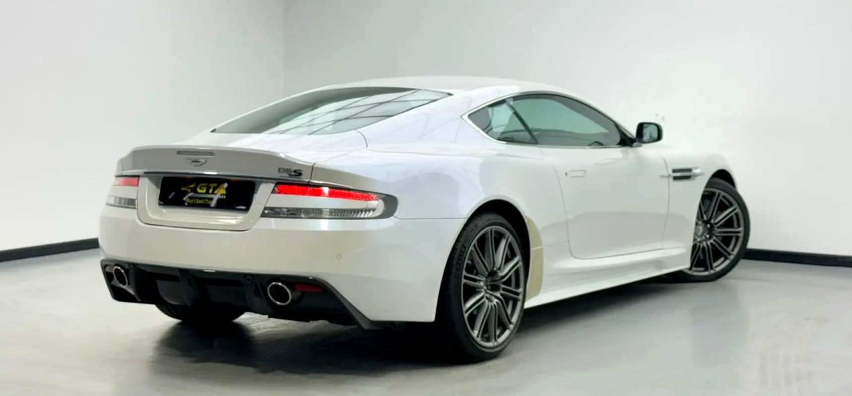 2009 Aston Martin DBS, Full Aston Martin Service History, Very Low Km, Excellent Condition, GCC - Thumbnail 4