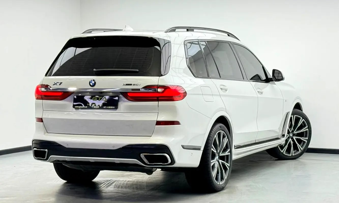 2019 BMW X7 xDrive50i M-Sport, 2027 BMW Service Pack, Full BMW Service History, Fully Loaded, GCC - Thumbnail 4