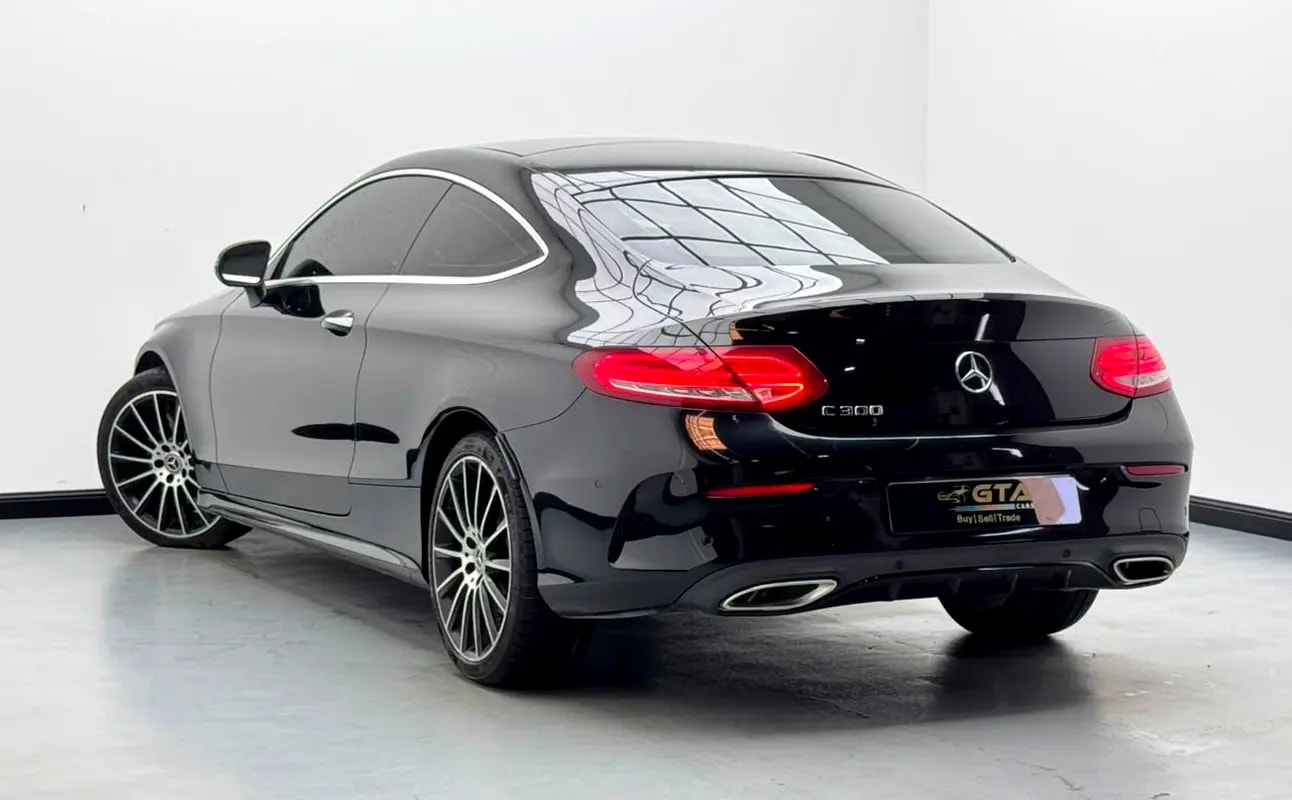 2017 Mercedes-Benz C300 Coupe, Mercedes Service History, Excellent Condition, GCC - Thumbnail 4