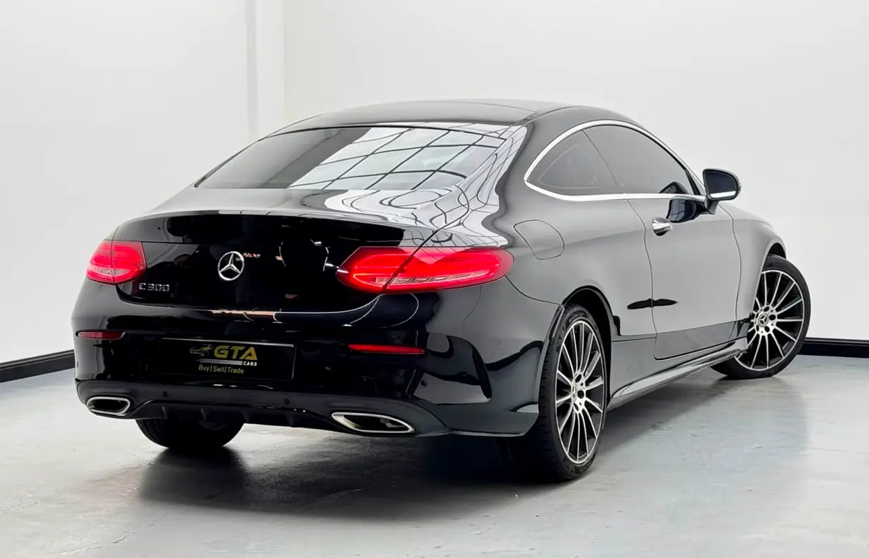 2017 Mercedes-Benz C300 Coupe, Mercedes Service History, Excellent Condition, GCC - Thumbnail 6
