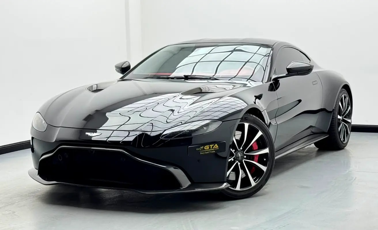2019 Aston Martin Vantage, 4/2027 Aston Martin Warranty, Aston Martin Service History, GCC - Thumbnail 1