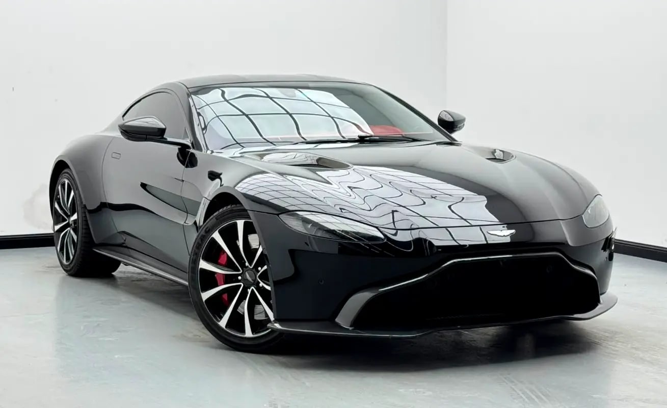 2019 Aston Martin Vantage, 4/2027 Aston Martin Warranty, Aston Martin Service History, GCC - Thumbnail 3