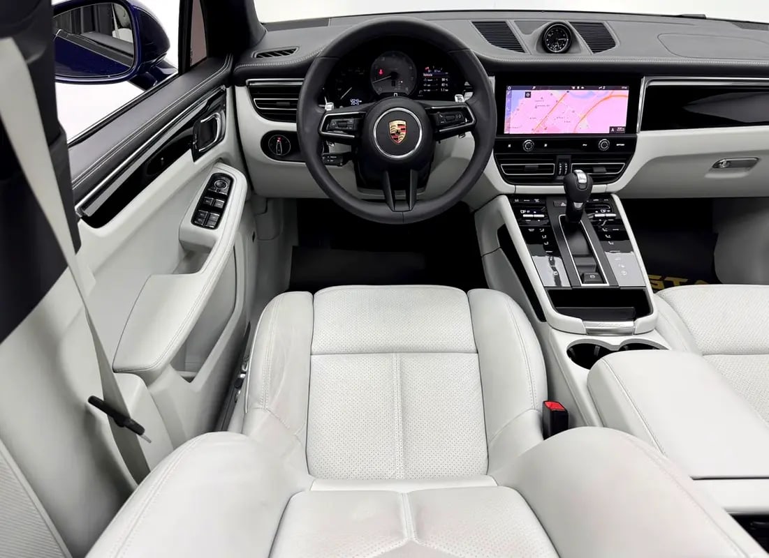2025 Porsche Macan S, April 2028 Porsche Warranty, Porsche Service History, GCC - Thumbnail 8