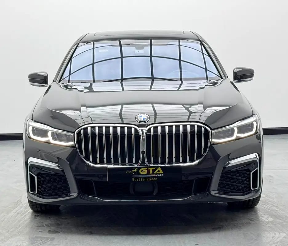 2022 BMW 730li xDrive M-sport, Dec/2026 BMW Warranty, BMW Service History, Excellent Condition, GCC - Thumbnail 2
