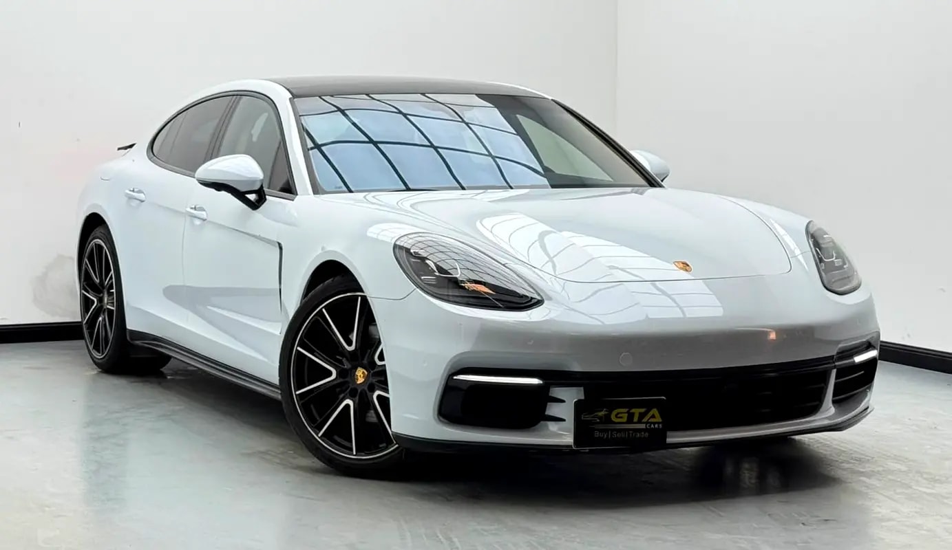 2018 Porsche Panamera, Full Service History, Excellent Condition, GCC - Thumbnail 3