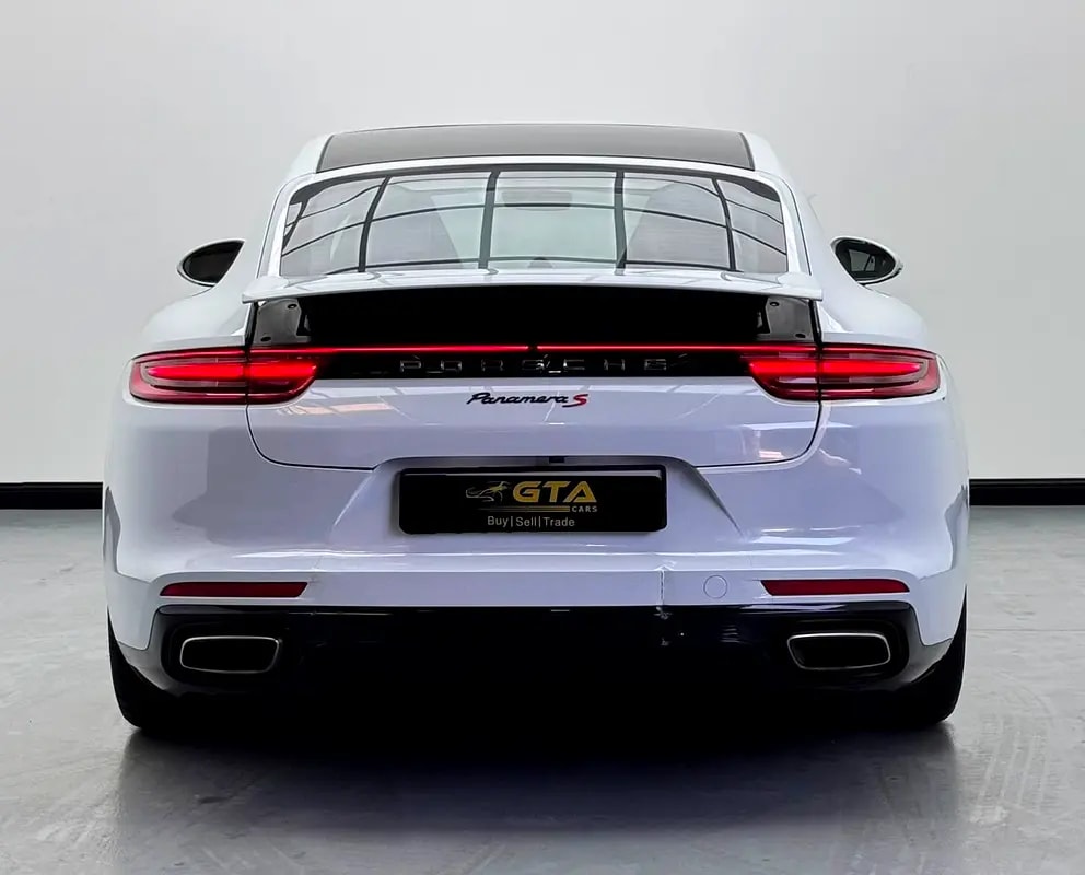 2018 Porsche Panamera, Full Service History, Excellent Condition, GCC - Thumbnail 5