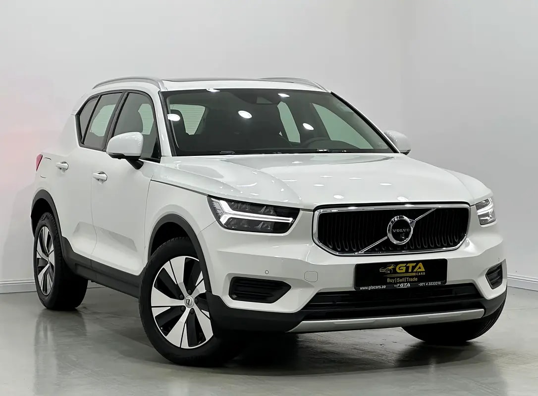 2022 Volvo XC40 T4,  Warranty, Full Volvo Service History, Low Kms, GCC - Thumbnail 3