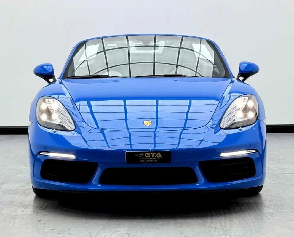 2024 Porsche 718 Boxster Convertible, June / 2026 Porsche Warranty, Excellent Condition, GCC - Thumbnail 3