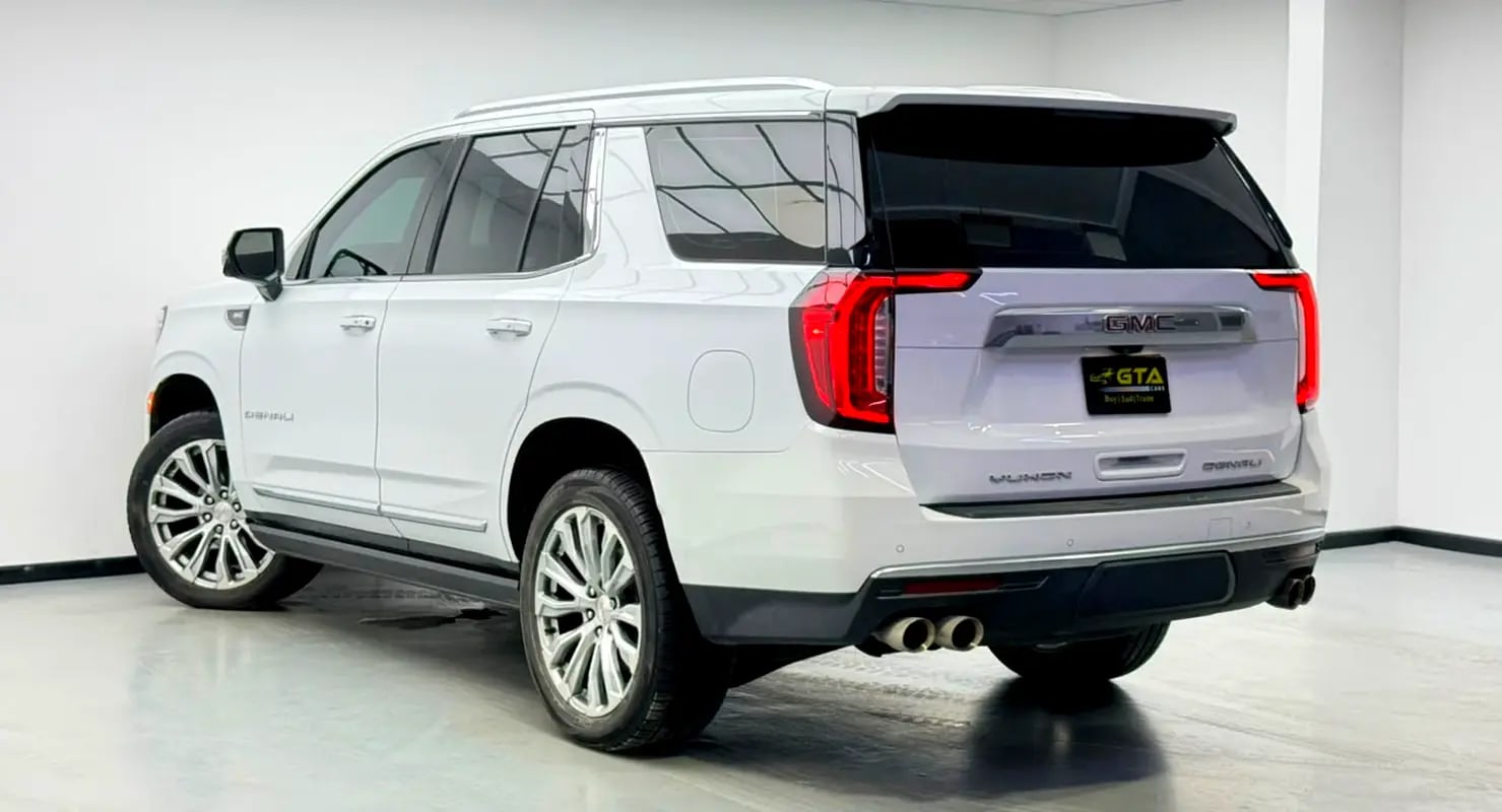 2022 GMC Yukon Denali, GMC Service History, 1 Year Warranty, Excellent Condition, GCC - Thumbnail 4