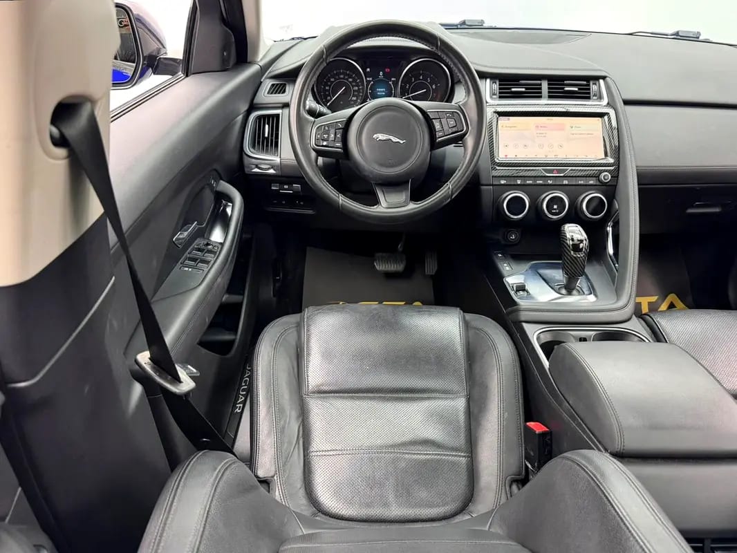 2019 Jaguar E-Pace P200 S, Jaguar Service History, 1 Year Warranty, Excellent Condition, GCC - Thumbnail 8