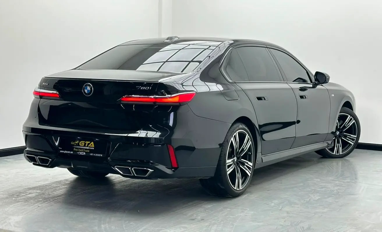 2024 BMW 760i xDrive M-Sport, 2028 BMW Warranty and Service Pack, BMW Service History, GCC - Thumbnail 6