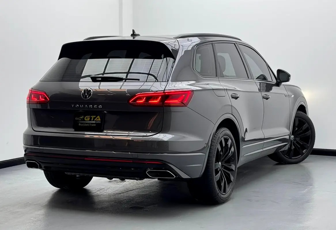 2023 Volkswagen Touareg R-Line, 2026 Volkswagen Warranty, 2028 VW Service Pack, GCC - Thumbnail 6