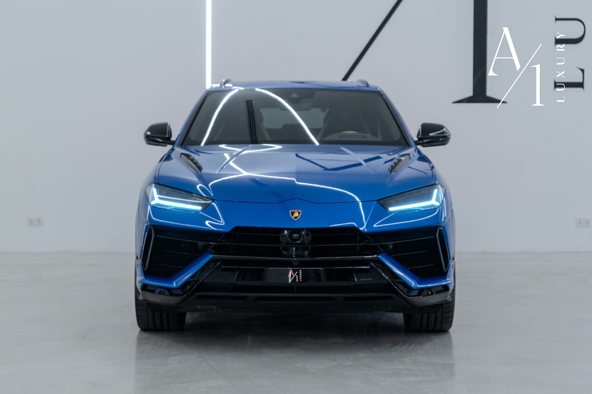 2023 Lamborghini Urus S, Excellent Condition, European Specs - Thumbnail 2