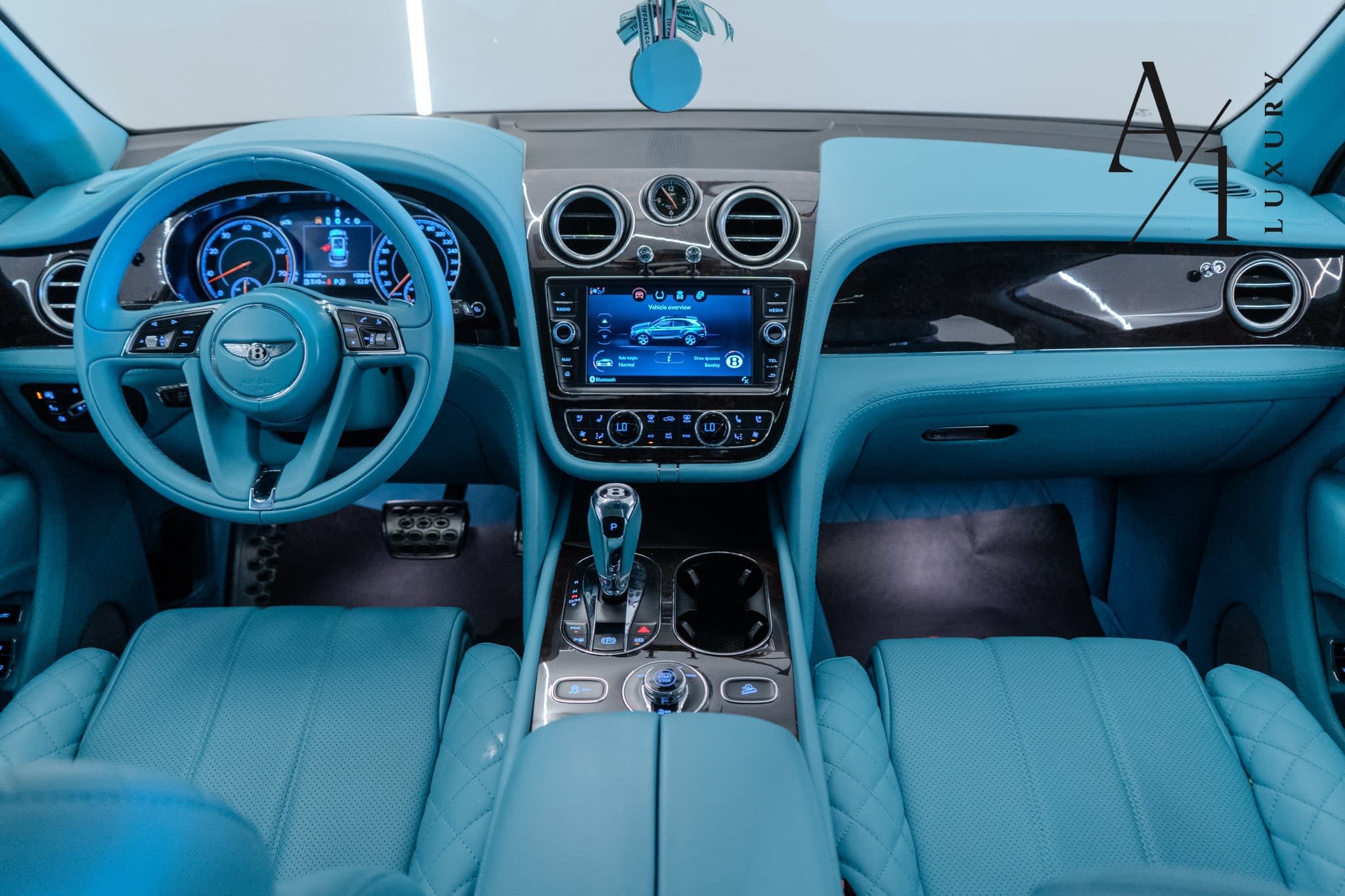 2017 Bentley Bentayga W12, With Full Service History, Excellent Condition, GCC Specs - Thumbnail 6