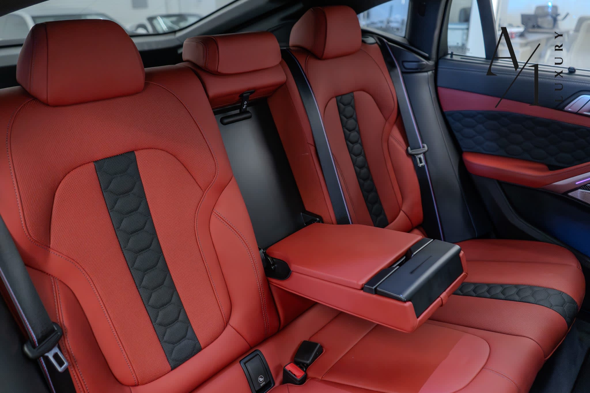 2025 BMW X6M Competition, With Warranty Service Contract, Full Carbon Fiber, GCC Specs - Thumbnail 14