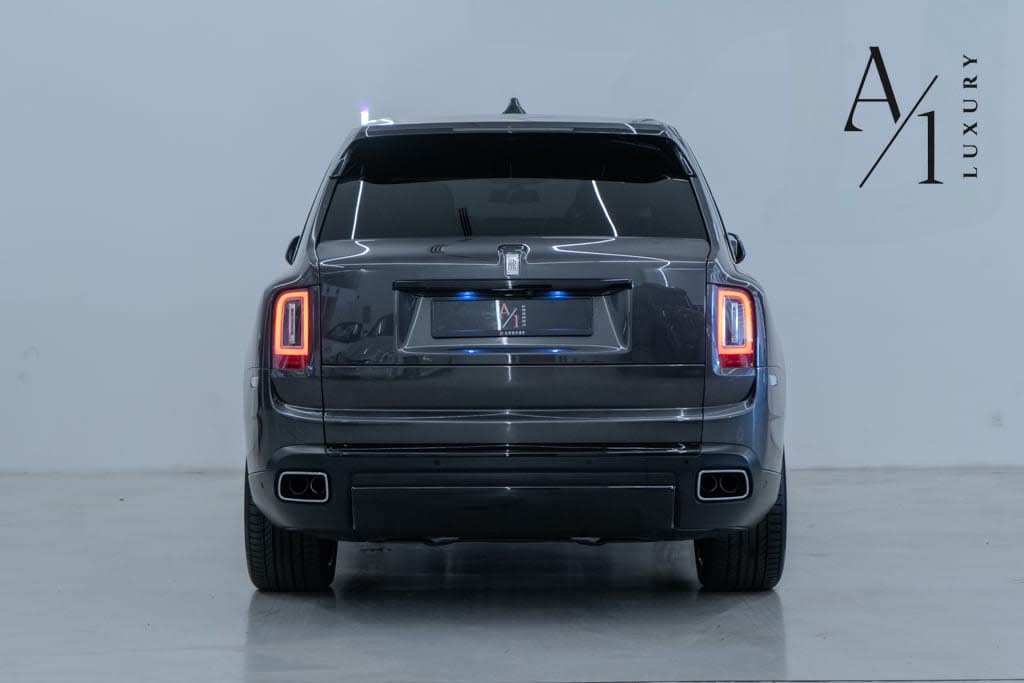 2022 Rolls-Royce Cullinan, Silver Badge, Fully Loaded, Pristine Condition, European Specs - Thumbnail 5