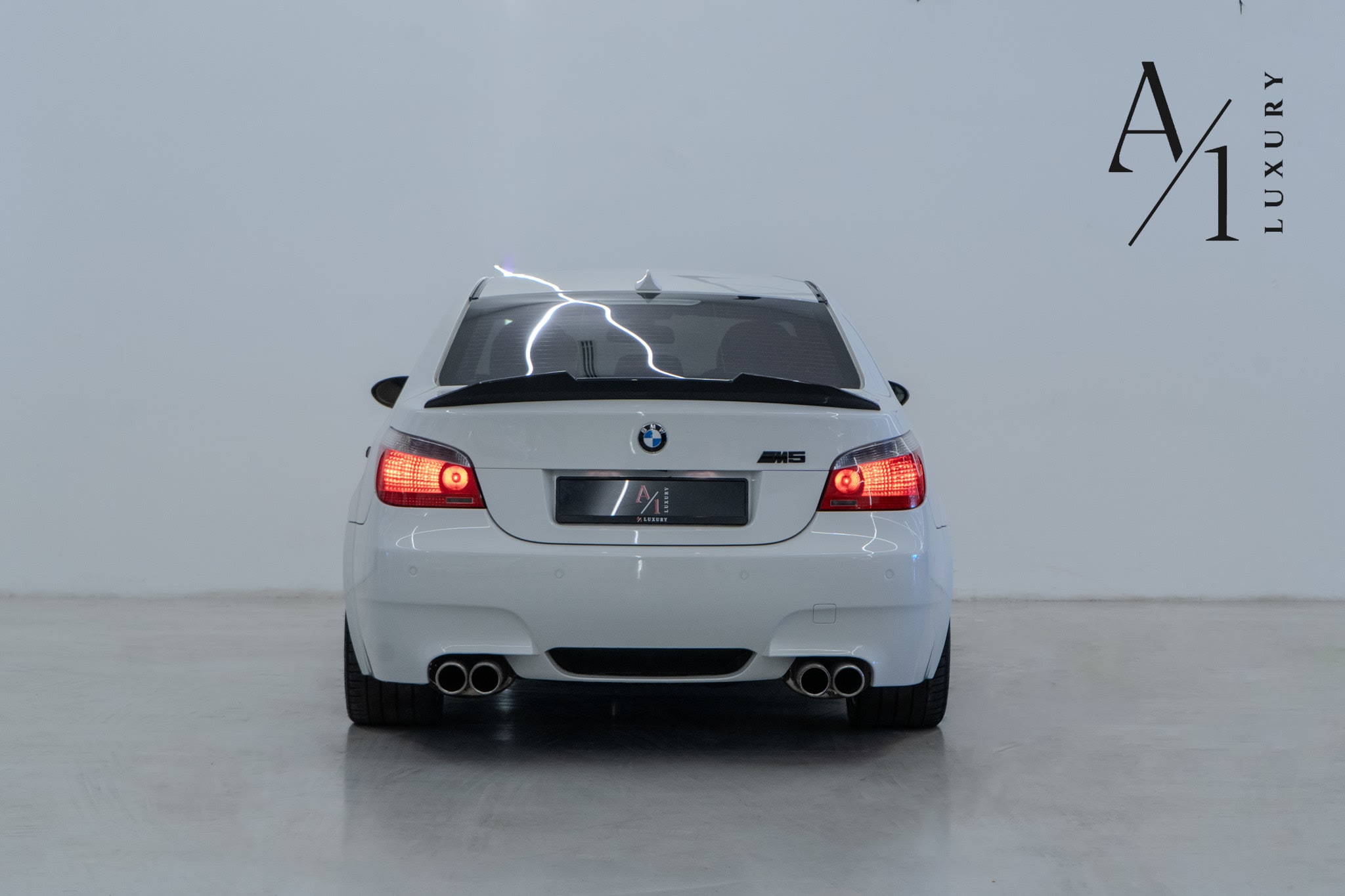2007 BMW M5, Full BMW Service History, Full Options, Excellent Condition, GCC - Thumbnail 5