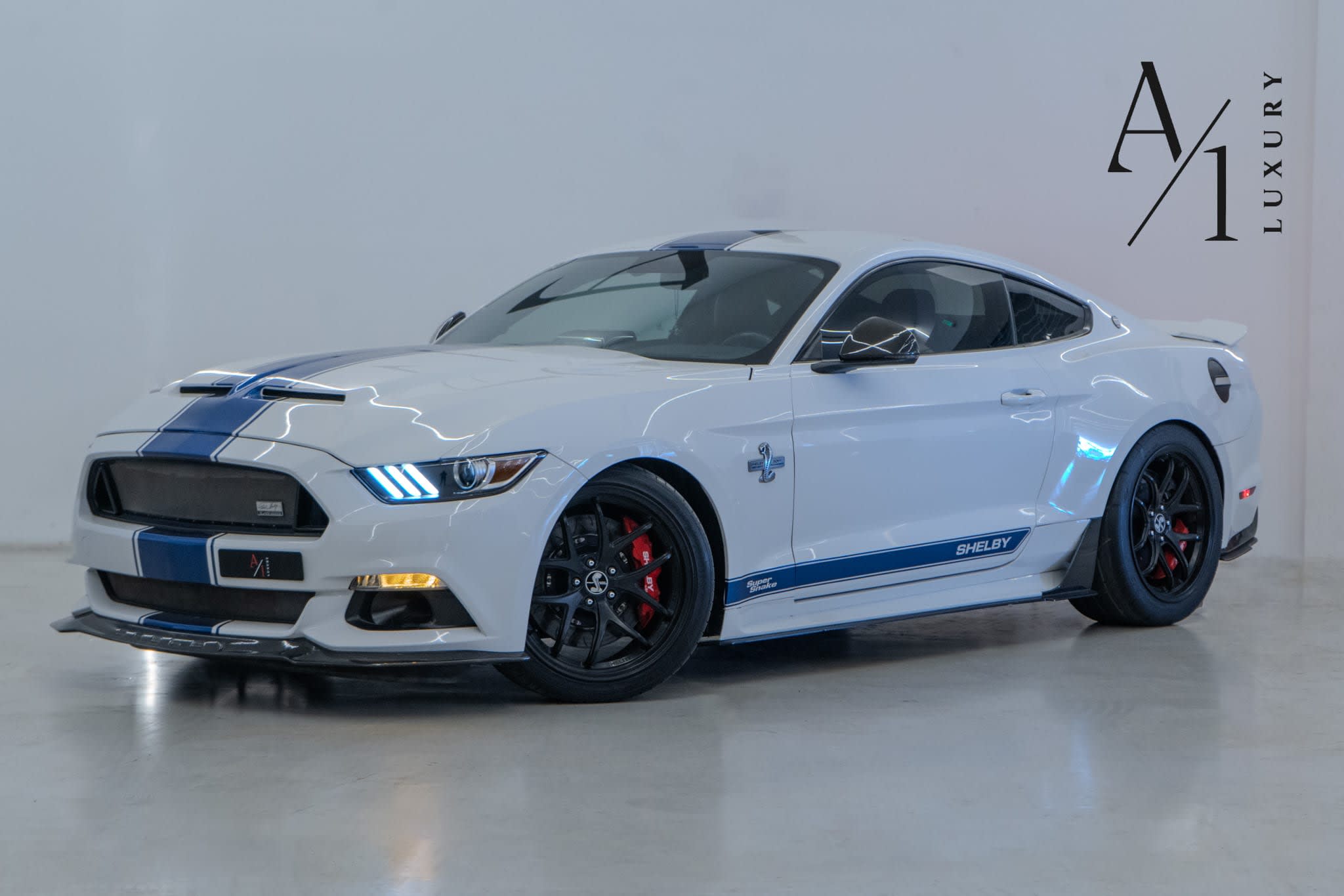 2017 Ford Mustang Shelby (Super Snake) 50 Anniversary Edition, Carbon Fibre, Excellent Condition, GCC Spec - Thumbnail 1