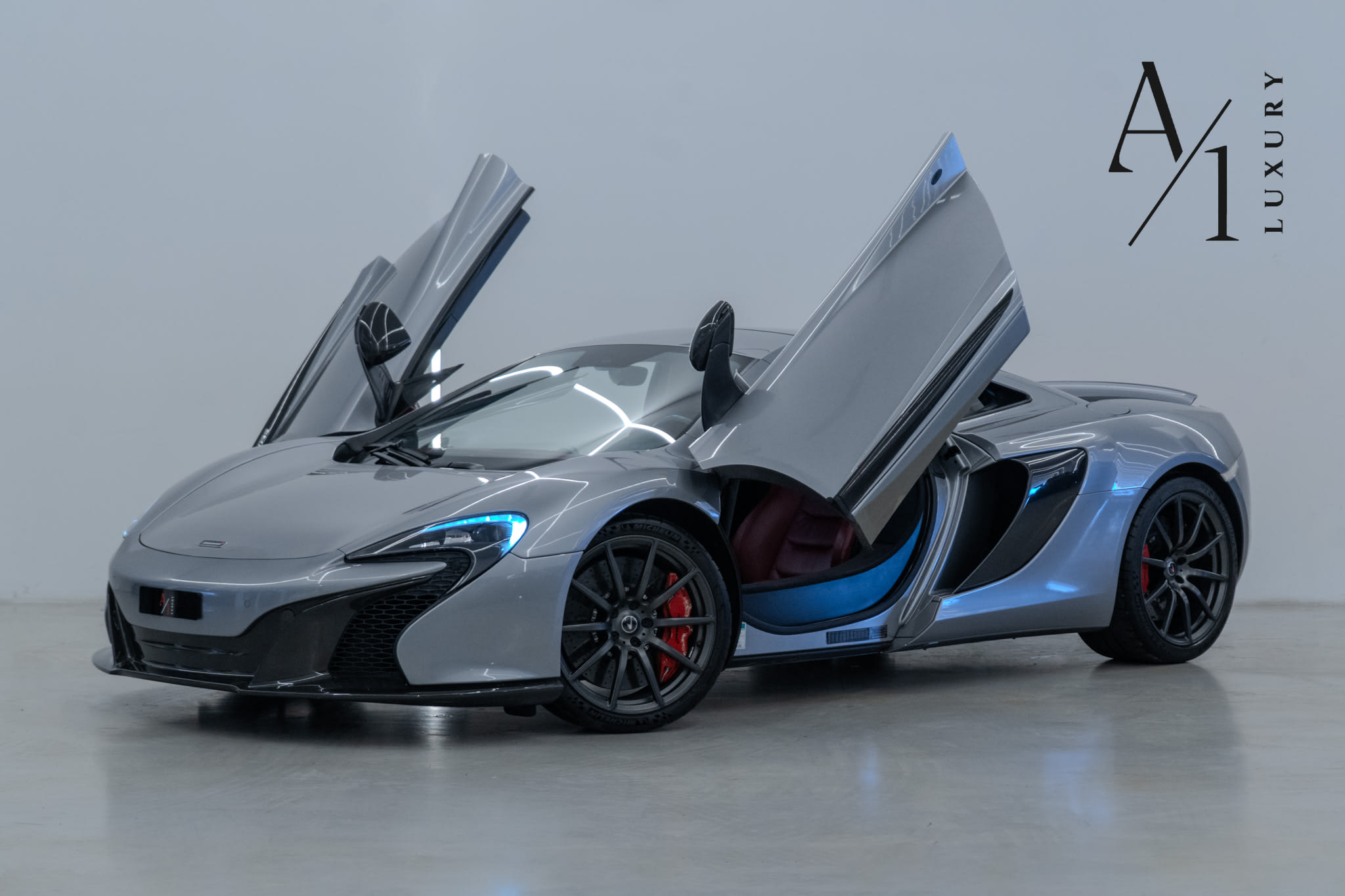 2015 Mclaren 650s, Fully Loaded, Excellent Condition, Carbon Fibre Interior/Exterior, GCC Spec - Thumbnail 4