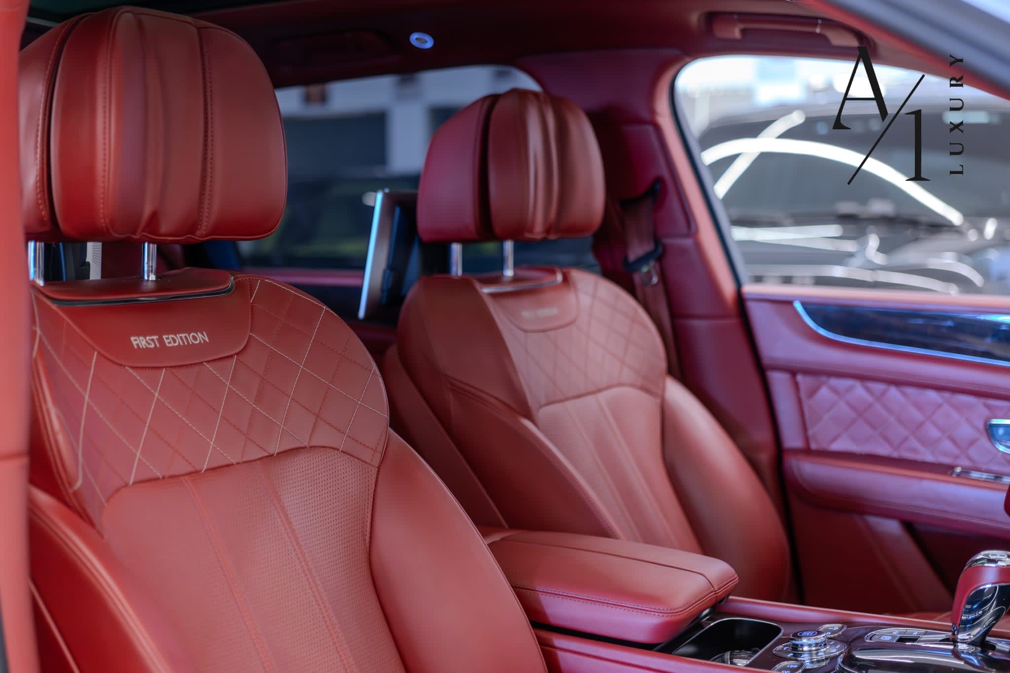 2017 Bentley Bentayga, First Edition W12, Excellent Condition, Fully Loaded, Carbon Fibre Package, GCC Spec - Thumbnail 8