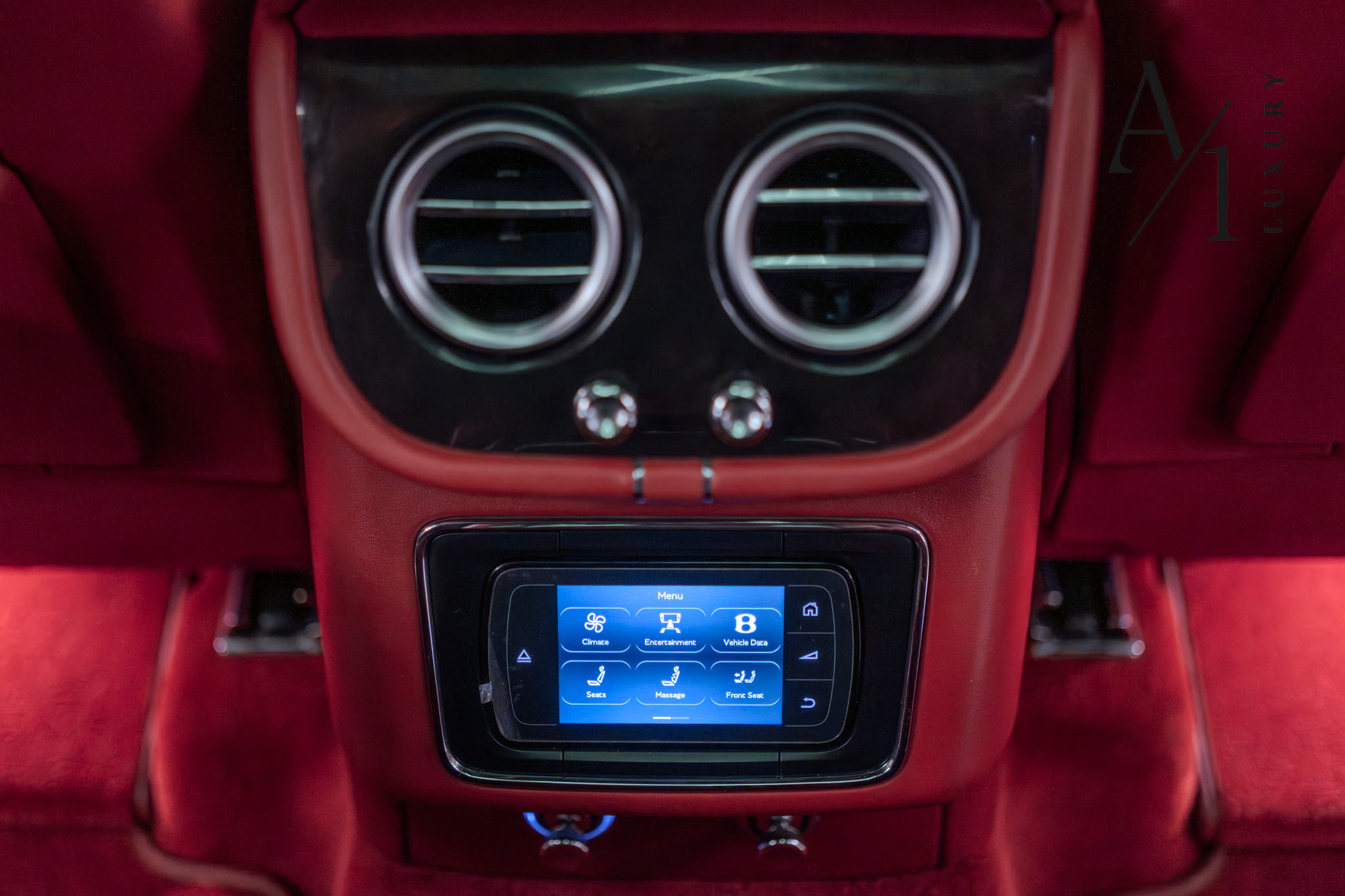 2017 Bentley Bentayga, First Edition W12, Excellent Condition, Fully Loaded, Carbon Fibre Package, GCC Spec - Thumbnail 14